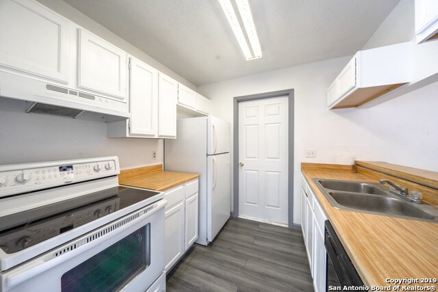 Building Photo - 5241 Gawain Dr