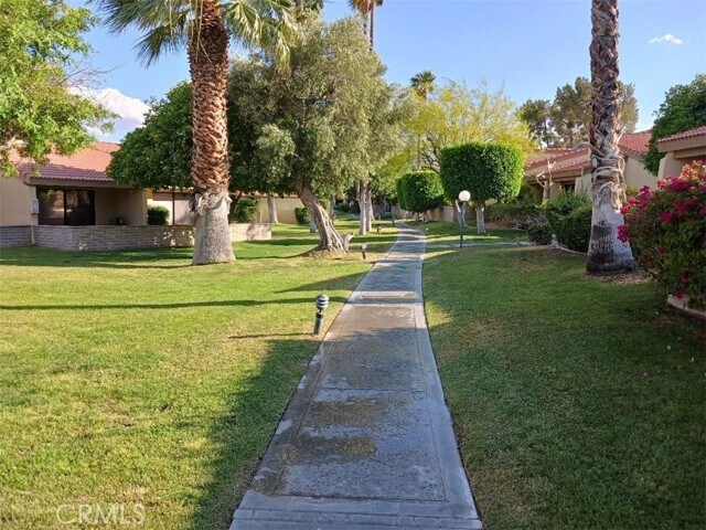 Building Photo - 2679 N Whitewater Club Dr