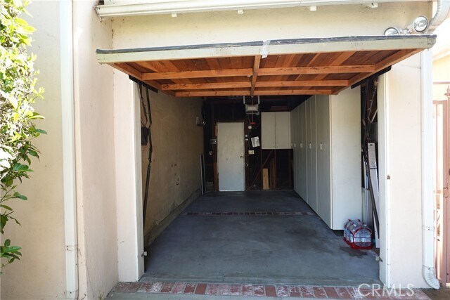 Building Photo - 4828 Norwich Ave