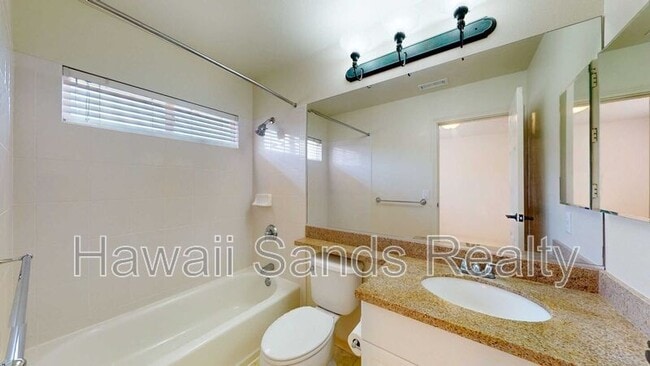 Building Photo - 520 Lunalilo Home Rd