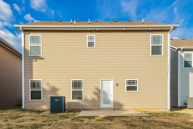 Building Photo - 2527 Salem Glen Xing