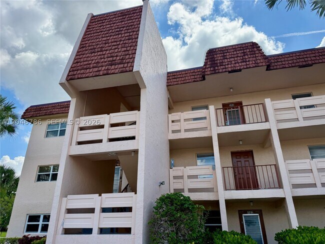 Building Photo - 14790 Bonaire Blvd