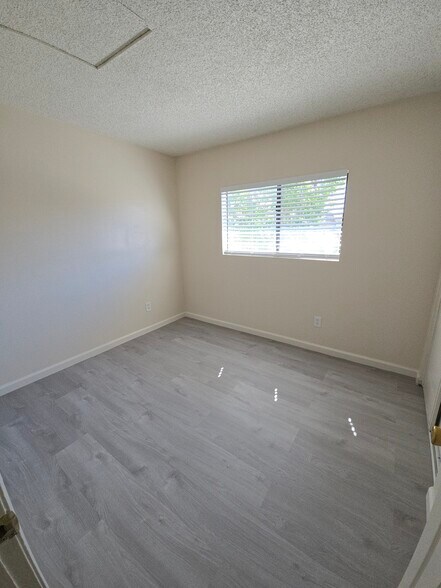 Building Photo - 713 Corvette Dr