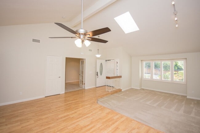 Building Photo - Lovely 3+BR Single-Story Carlsbad Home With AC & Skylights!!