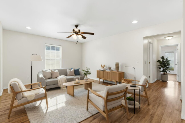 Building Photo - 1127 N Northwood Ave