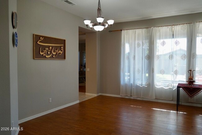 Building Photo - 571 W Locust Dr.