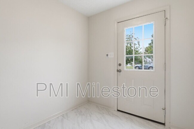 Building Photo - 75 Foal Ln