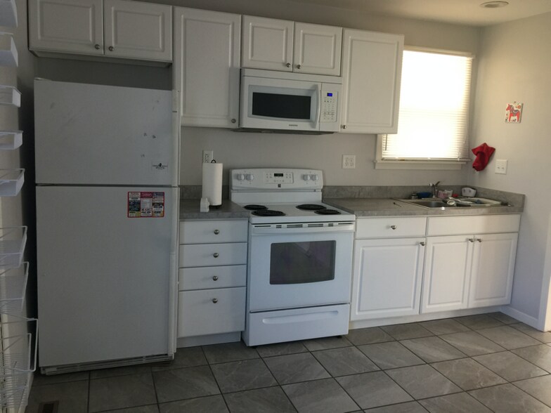 Primary Photo - 600 Randolph Dr
