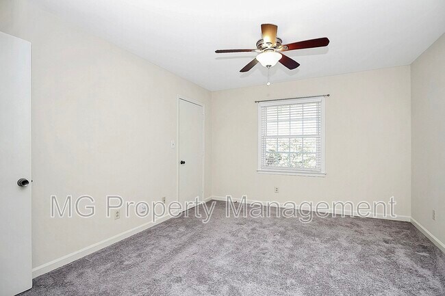 Building Photo - 3726 Park Rd