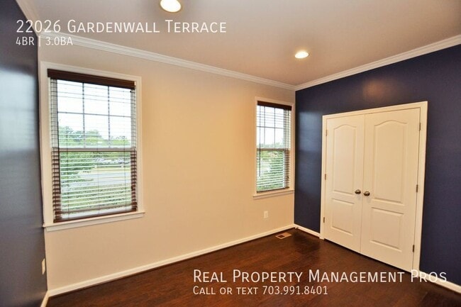 Building Photo - 22026 Gardenwall Terrace