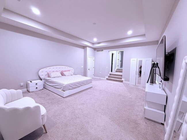 Building Photo - 10692 Pearl Creek Dr