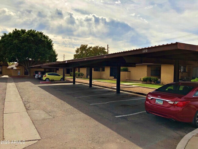 Building Photo - 9033 W Elm St