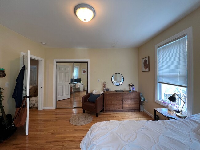 Building Photo - 38 Gorham St