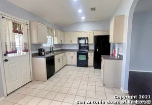 Building Photo - 10335 Tiger Hunt