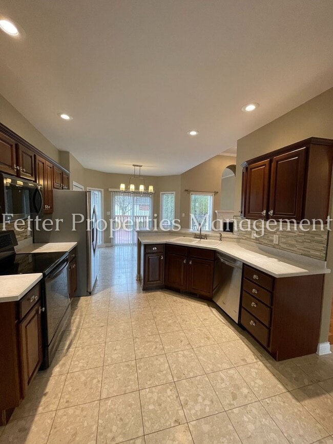 Building Photo - Gorgeous Northside Home