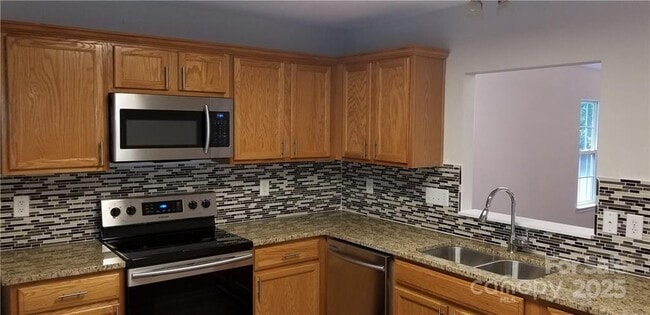 Building Photo - 5473 Harris Cove Dr