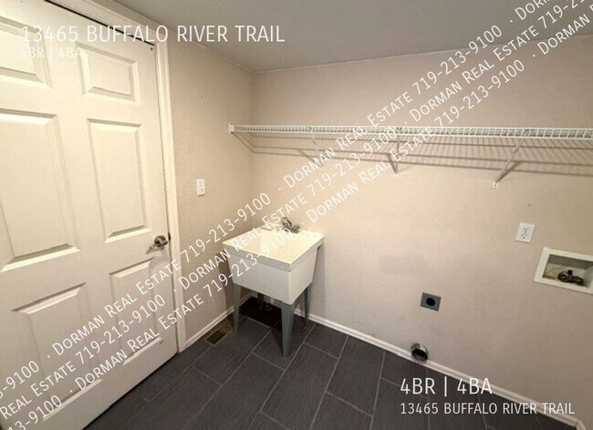 Building Photo - 13465 Buffalo River Trl W