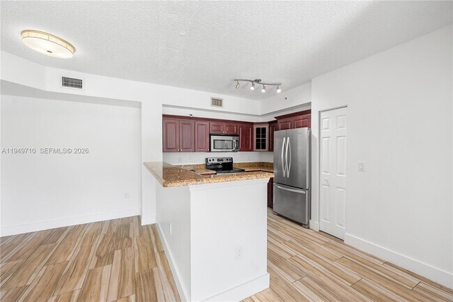 Building Photo - 2200 E Preserve Way