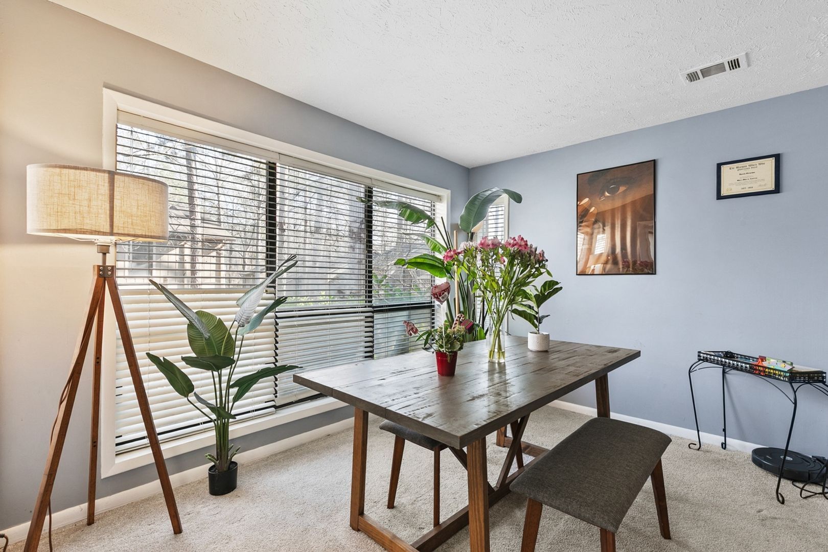 Building Photo - 8740 Roswell Rd