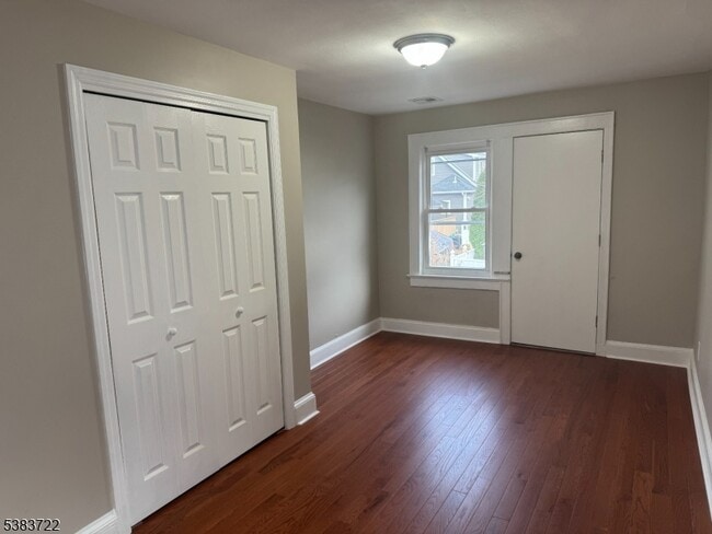 Building Photo - 375 Tower St