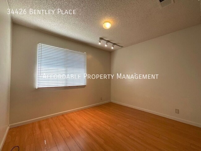 Building Photo - 34426 Bentley Pl