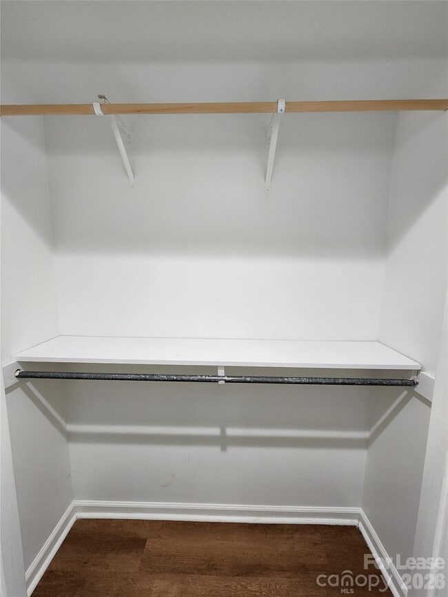 Building Photo - 5721 Dockside Dr