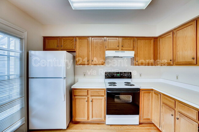 Building Photo - 6008 Keble Dr