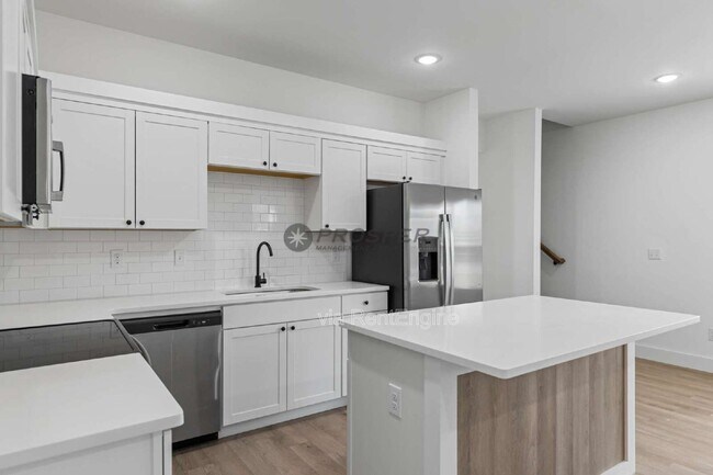 Building Photo - 4054 Parris Bridge Rd