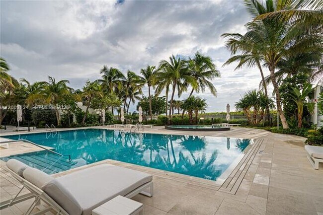 Building Photo - 6365 Collins Ave