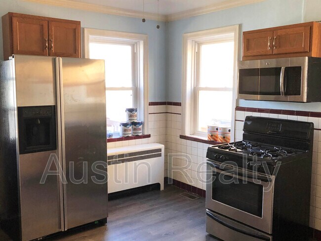 Building Photo - 1127 Claytonia Terrace