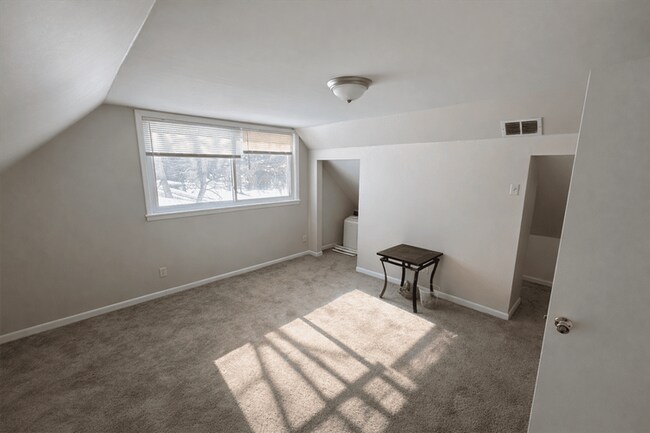 Building Photo - 1593 Shady Lane Rd