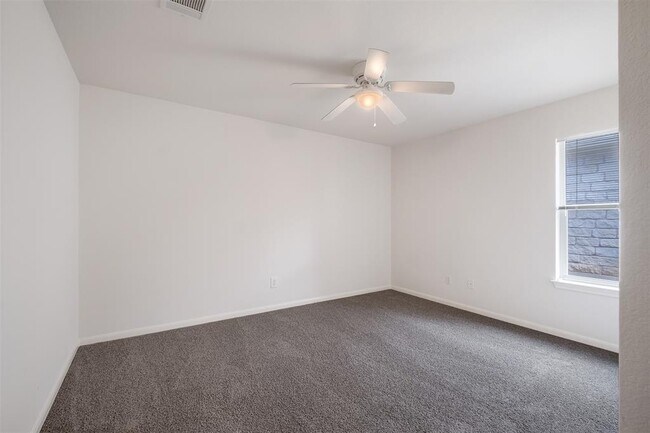 Building Photo - 211 Chandler Crossing Trail