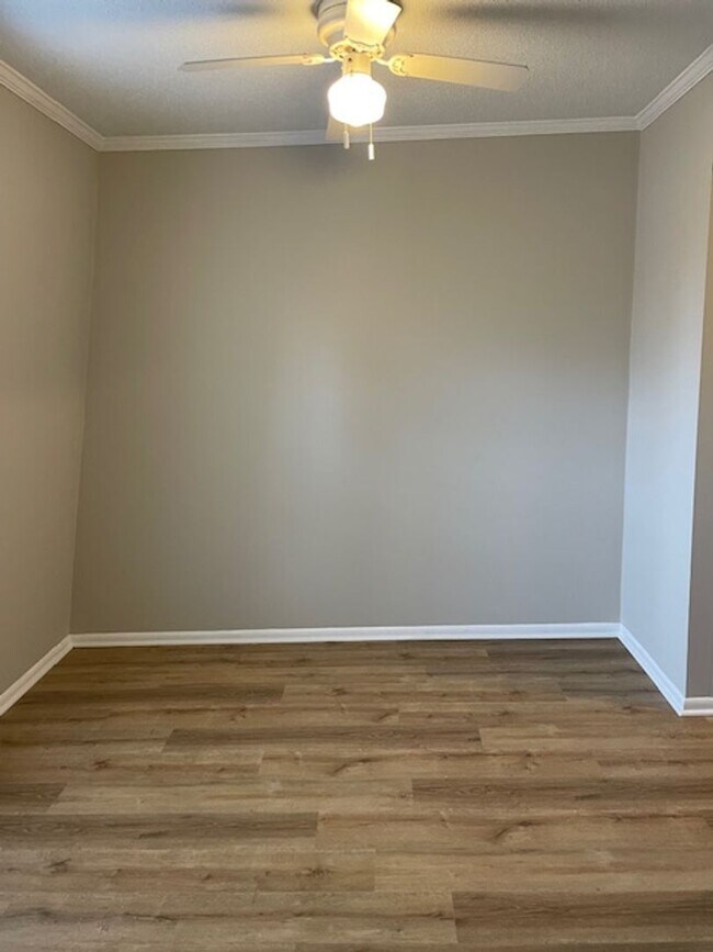 Building Photo - Ideal Location In Winston-Salem!