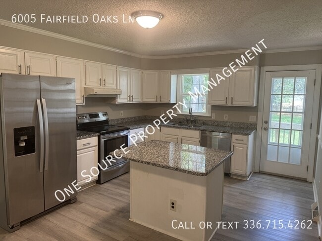 Building Photo - 6005 Fairfield Oaks Ln