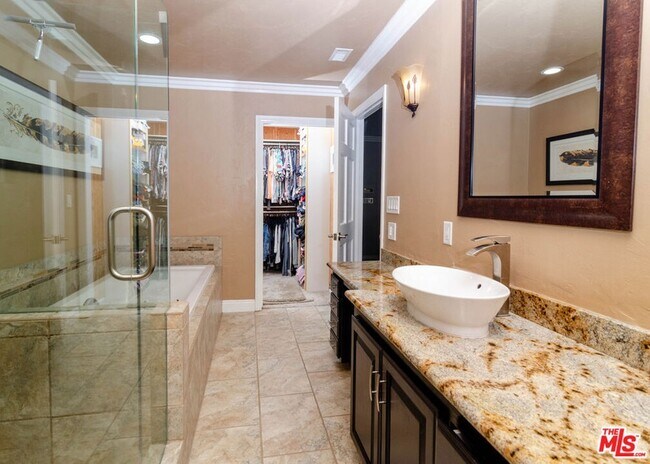 Building Photo - 15845 Condor Ridge Rd