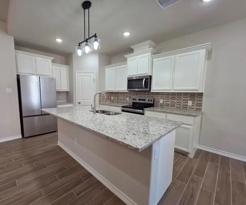 Building Photo - 408 Eldon Cir