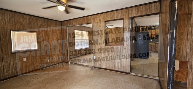 Building Photo - 2404 Scott Rd