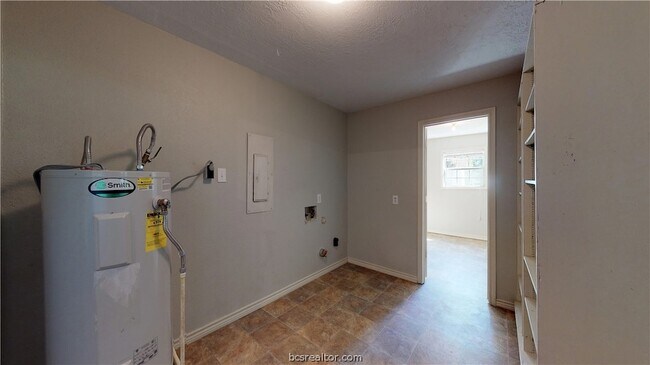 Building Photo - 4814 Afton Oaks Dr