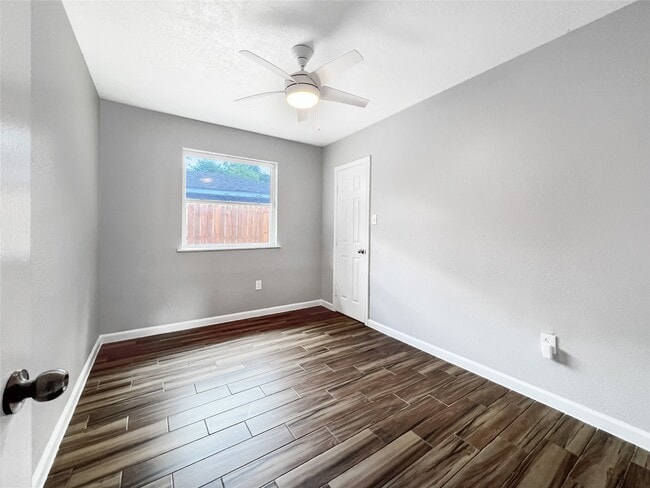 Building Photo - 6347 Limestone St