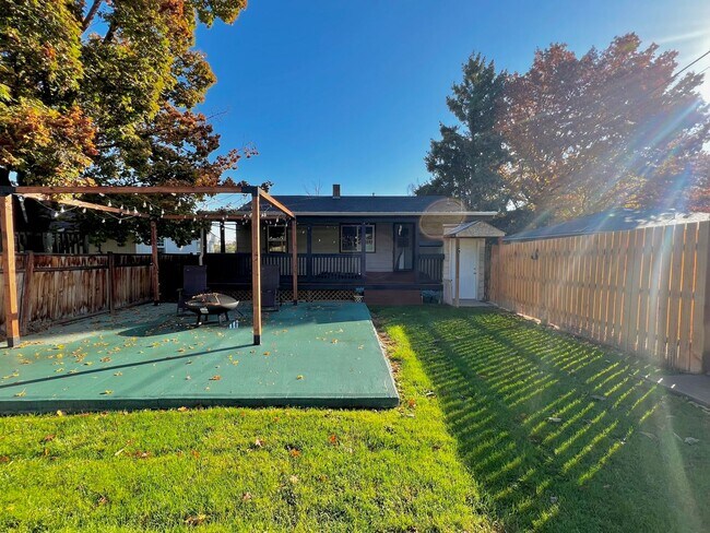 Building Photo - Non-Refundable & Security Deposit Total: $...