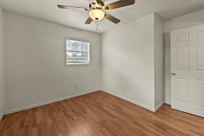 Building Photo - 100 Apache Hills Dr