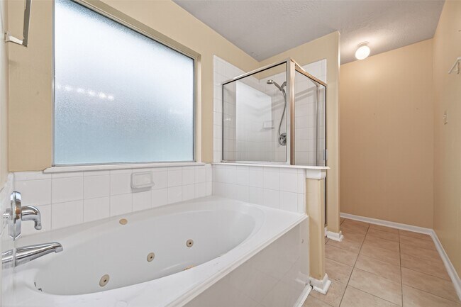 Building Photo - 19538 Billineys Park Dr