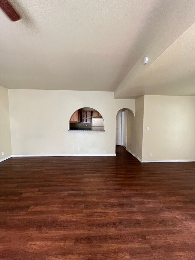 Building Photo - 2628 Gwendolyn Ln