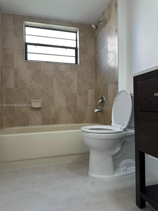 Building Photo - 9449 Boca Cove Cir
