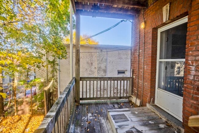 Building Photo - 116 Fort Pleasant Ave