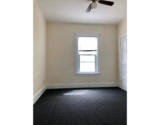 Building Photo - 32 Douglas St