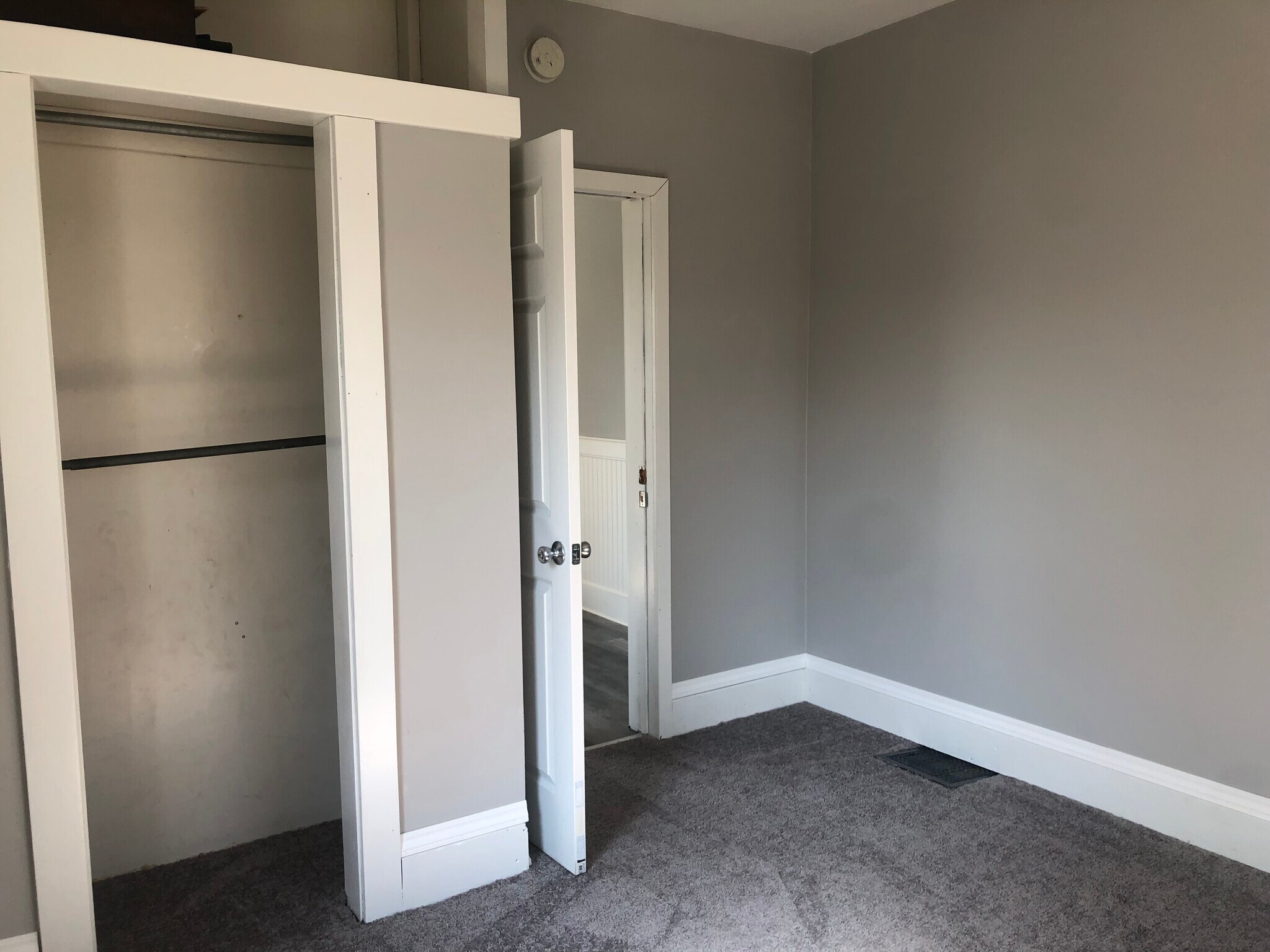 Building Photo - 10 Lehigh Ave