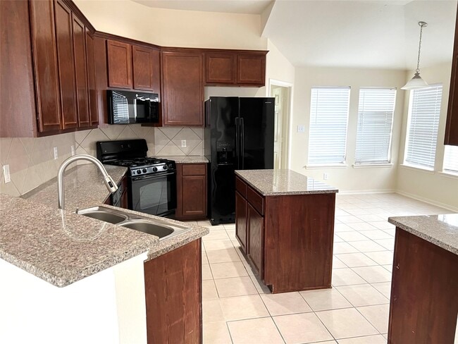 Building Photo - 442 Pinewood Ridge Dr