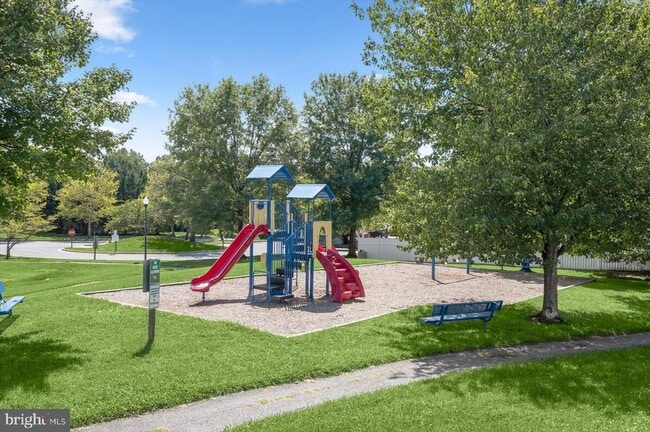 Building Photo - 7758 Mayfair Cir