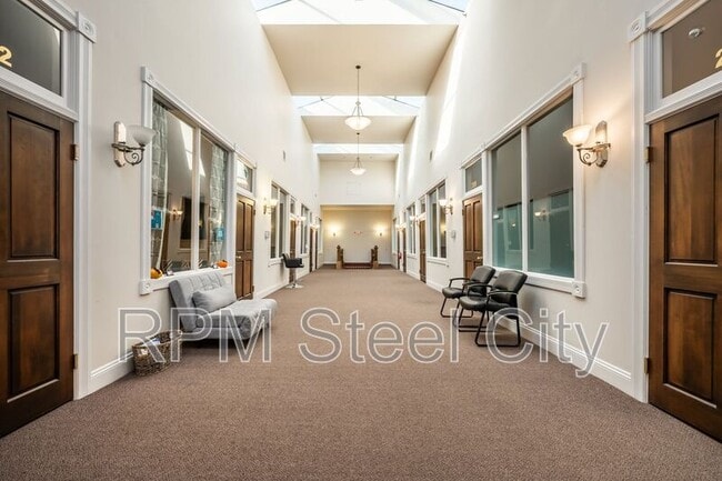 Building Photo - 226-228 S Union Ave